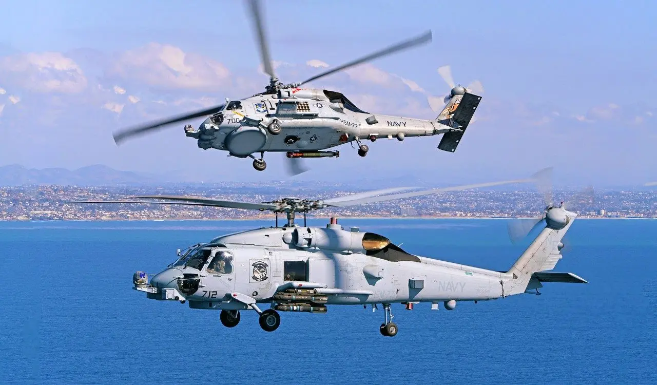 Due elicotteri militari MH-60R Seahawk sviluppati da Lockheed-Sikorsky
