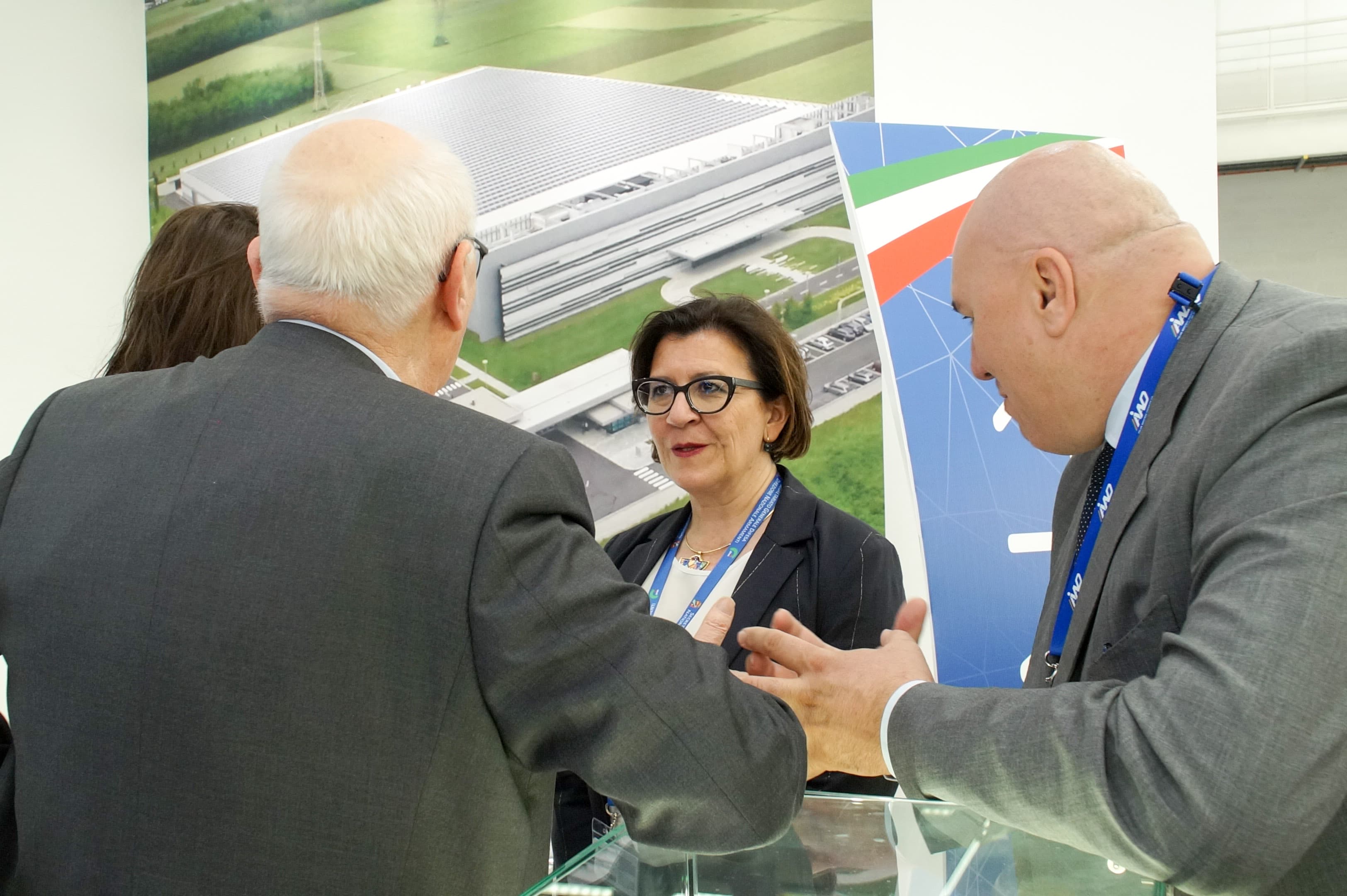 Il ministro della Difesa Elisabetta Trenta in visita presso Le Bourget di Parigi in data 18 giugno 2019