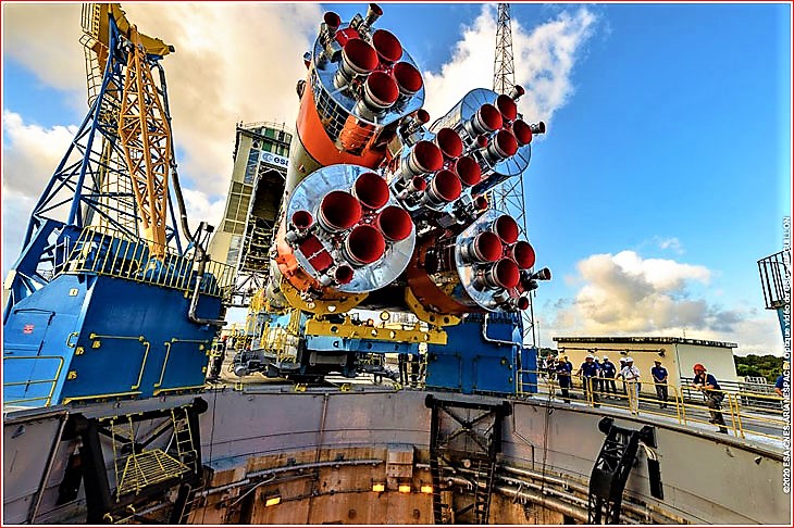 AVIONEWS World Aeronautical Press Agency Soyuz ST Rocket Launcher 