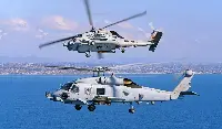 Due elicotteri militari MH-60R Seahawk sviluppati da Lockheed-Sikorsky