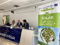 AdP. Al centro: l’assessore regionale ai Trasporti e alla Mobilità sostenibile, Anita Maurodinoia ed il presidente di Aeroporti di Puglia, Antonio Maria Vasile all'evento finale del progetto Solar svoltosi il 28 settembre 2023 all'aeroporto di Bari