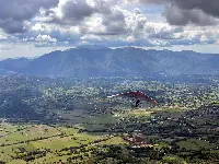 Panorama della Valcomino ripreso dal decollo deltaplani di Forca D’Acero