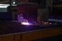 Fincantieri: il taglio lamiera della prima di due navi da crociera di nuova concezione a propulsione a gas (Liquid Natural Gas – Lng) che Fincantieri sta realizzando per Tui Cruises