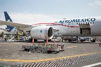 Coronavirus. Aeromexico uses passengers aircraft for cargo