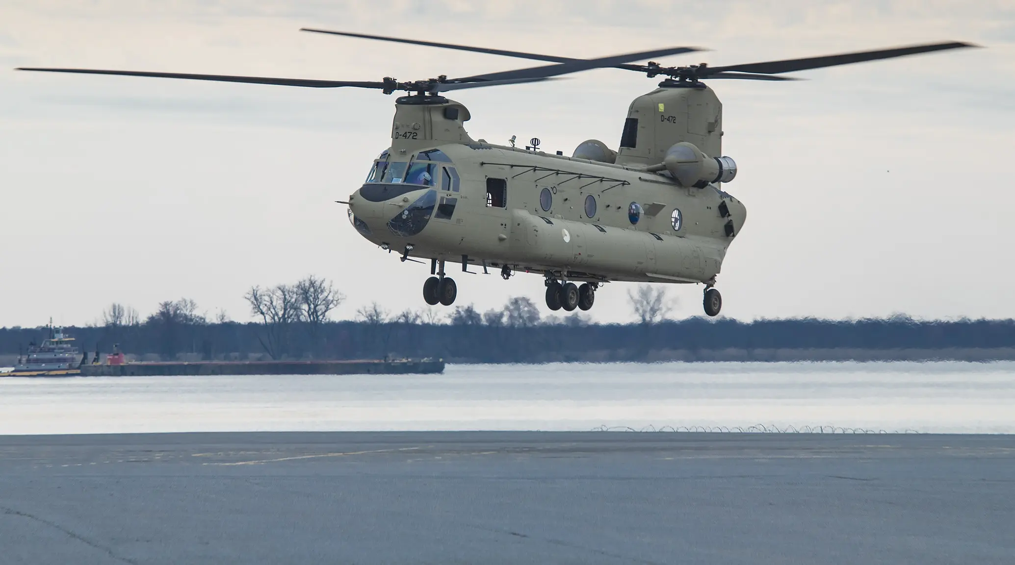 Elicottero CH-47F Chinook in volo della Royal Netherlands Air Force (Rnlaf)