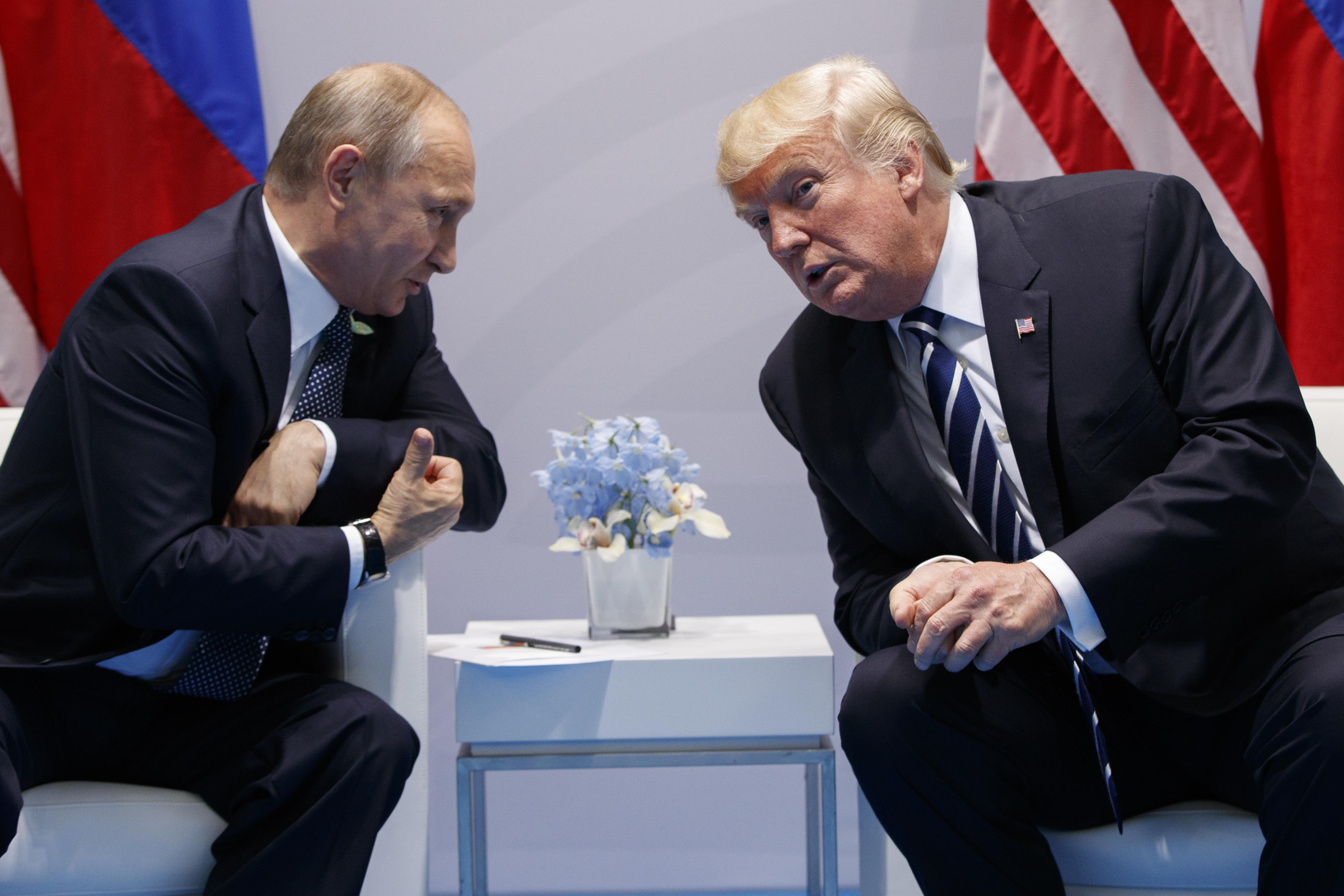 Il presidente russo Vladimir Putin e l'omologo americano Donald Trump