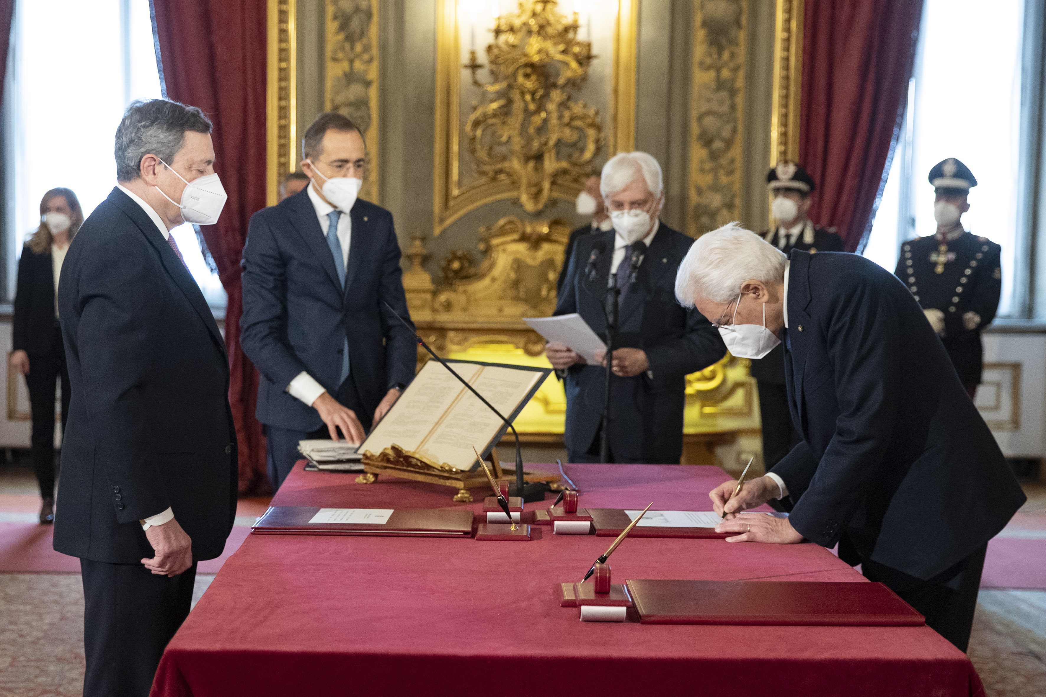 Palazzo del Quirinale 13/02/2021 Il presidente della Repubblica Sergio Mattarella ed il presidente del Consiglio Mario Draghi in occasione della cerimonia di giuramento del Governo