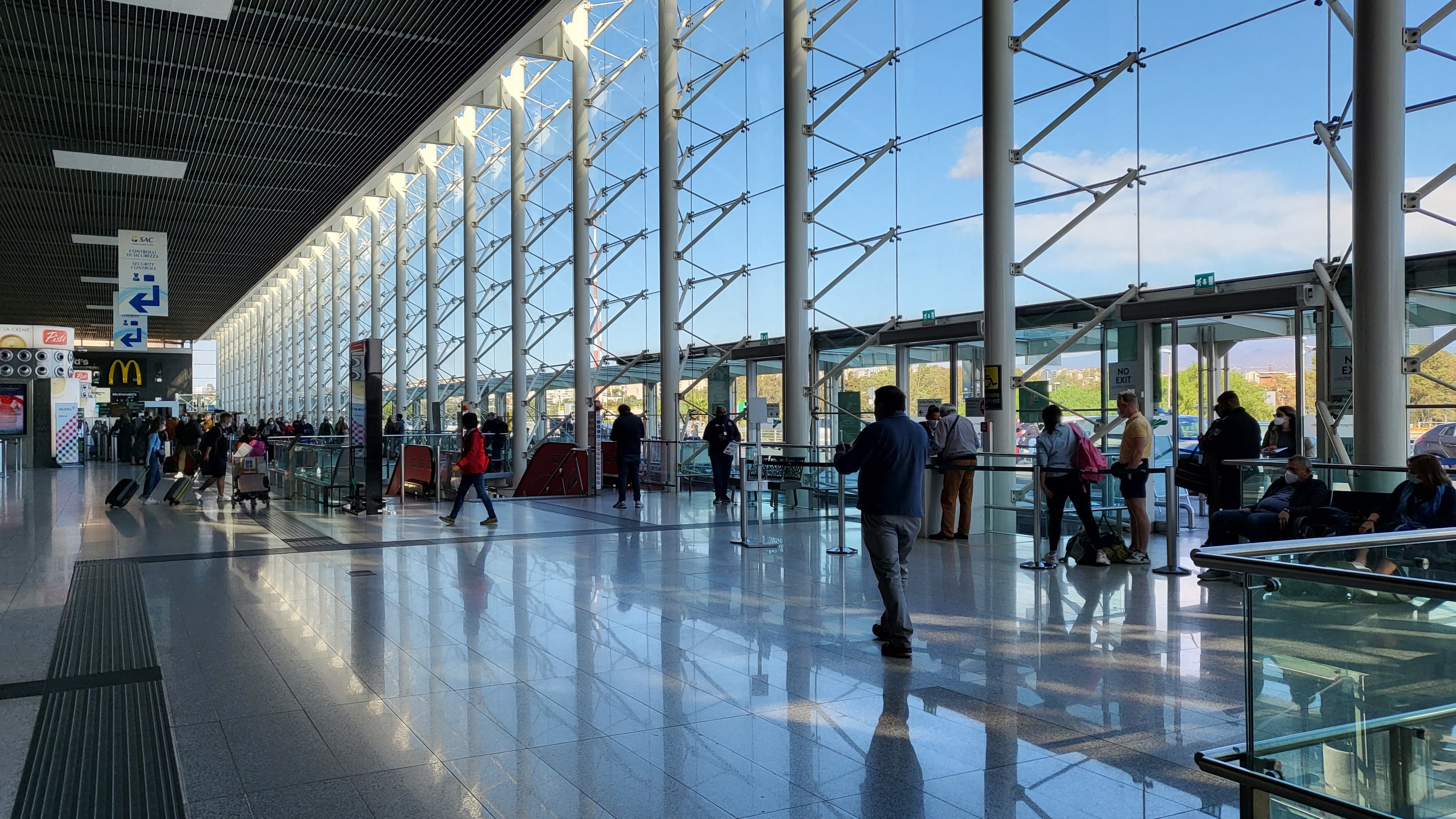 Ingresso dell'Aeroporto di Catania-Fontanarossa "Vincenzo Bellini"