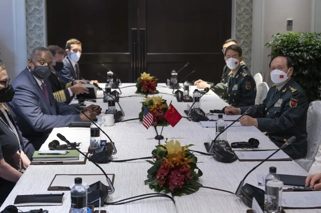 Incontro tra il ministro della difesa statunitense Lloyd Austin e l'omologo cinese Wei Fenghe