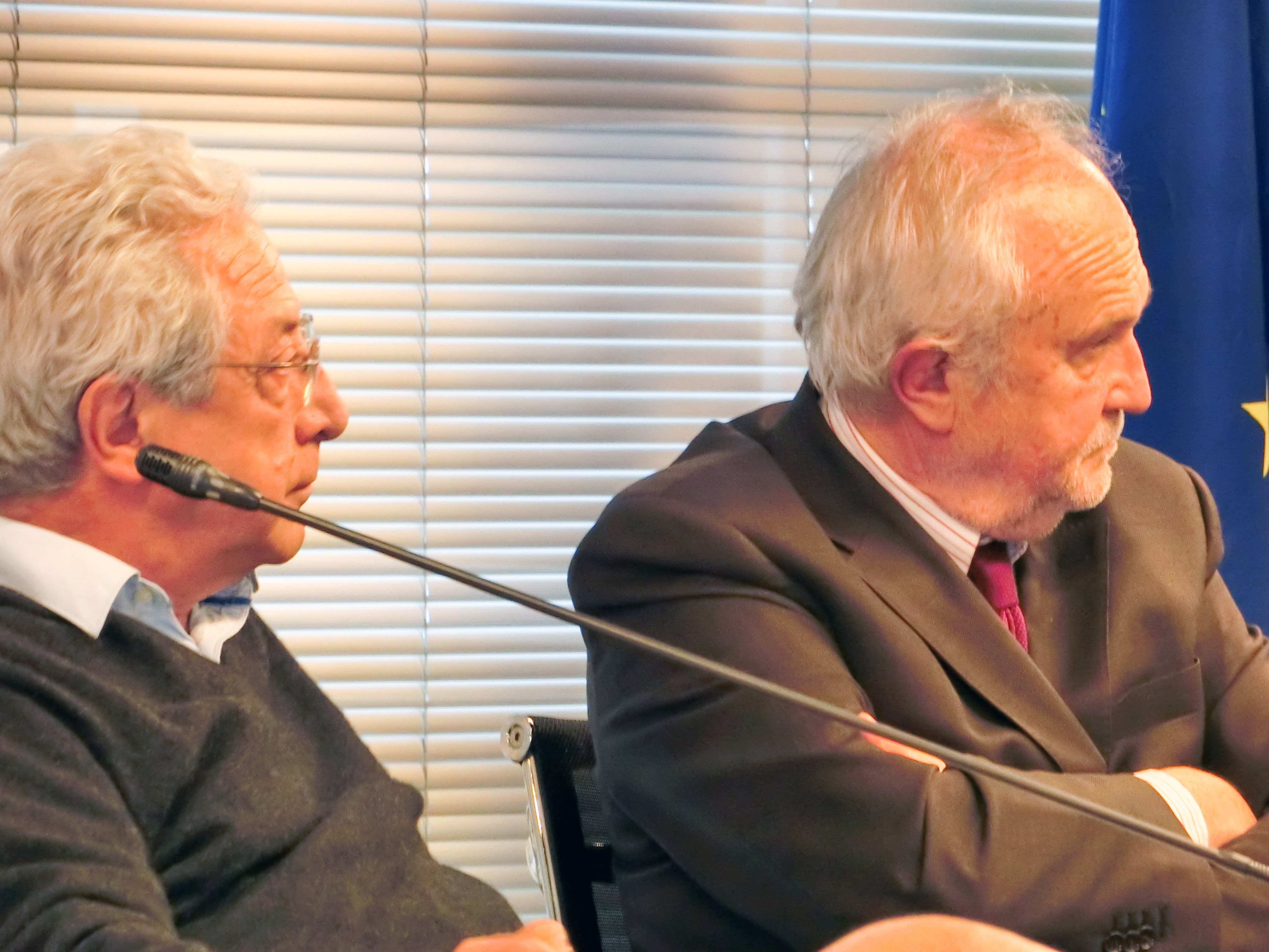 Paolo di Prima ed il sindaco di Fiumicino Esterino Montino alla tavola rotonda "Alitalia: qual è il futuro?" organizzata da AVIONEWS presso la sala consiliare del Comune di Fiumicino il 16 aprile 2019