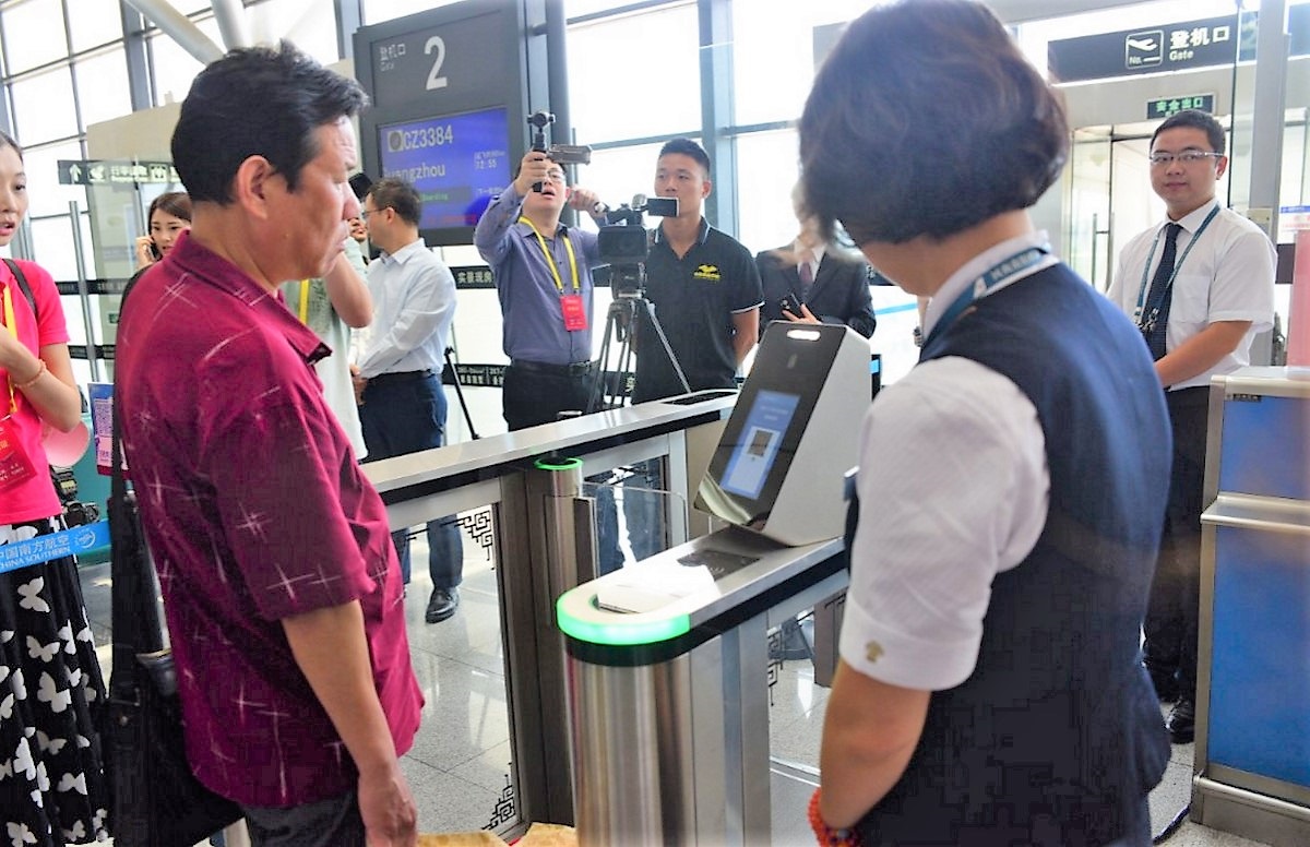 Technology of the face recognition of an air passenger at the Chinese airport in Nanyang, June 2017