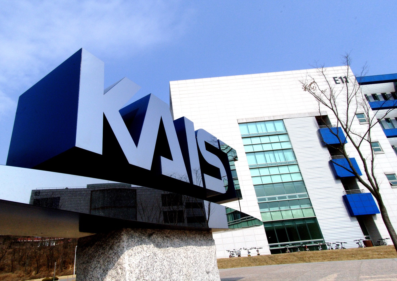 World alarm against robot-killers. South Korean University participates in a project for the development of autonomous weapons