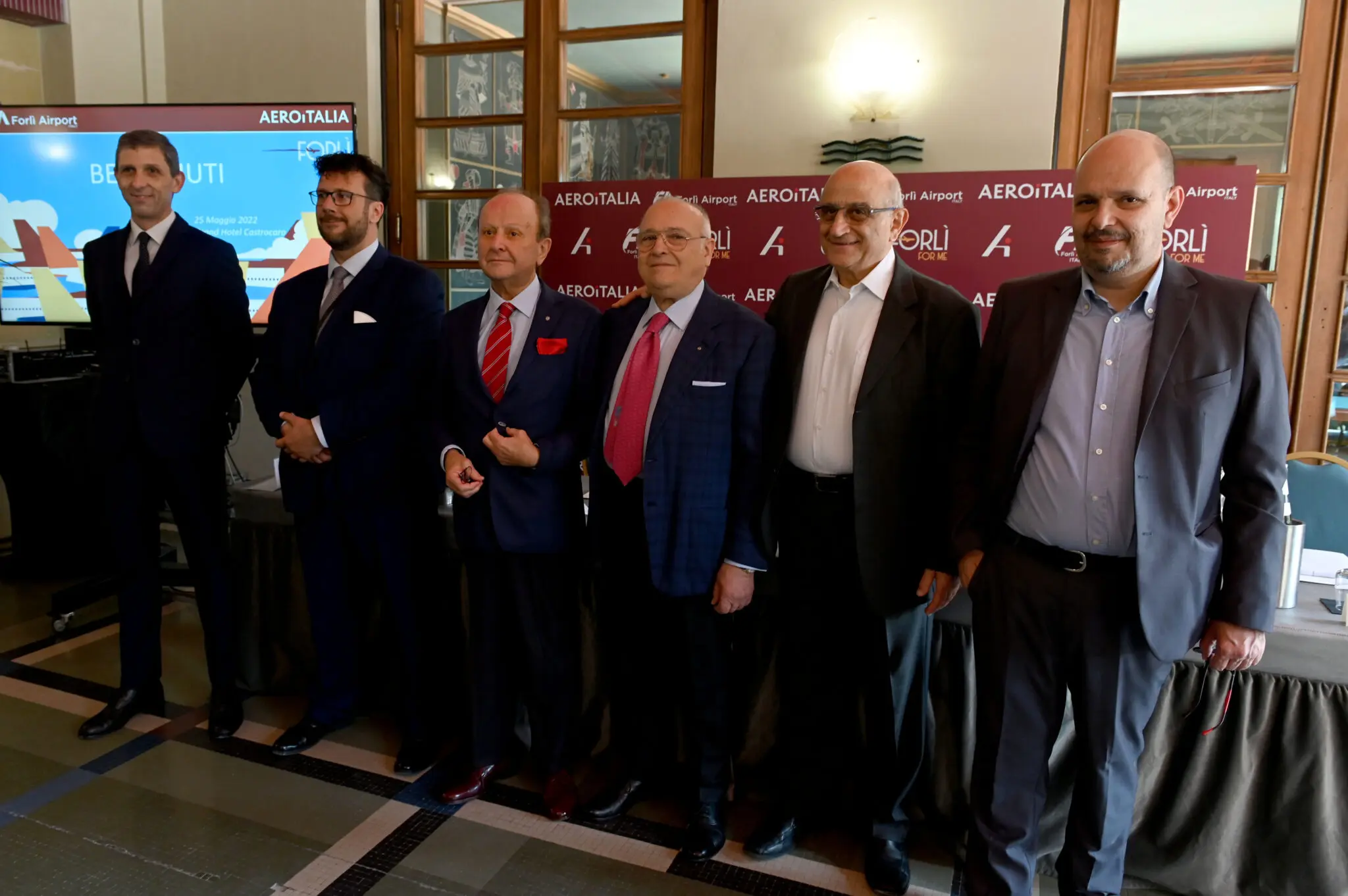 FA –Forlì Airport Srl, società di gestione dell’aeroporto "Luigi Ridolfi", ed Aeroitalia: accordo triennale di sviluppo del traffico aereo nazionale ed internazionale in partenza ed arrivo dallo scalo, annunciato durante un evento svoltosi il 25 maggio 2022 a Castrocaro Terme (Forlì-Cesena)