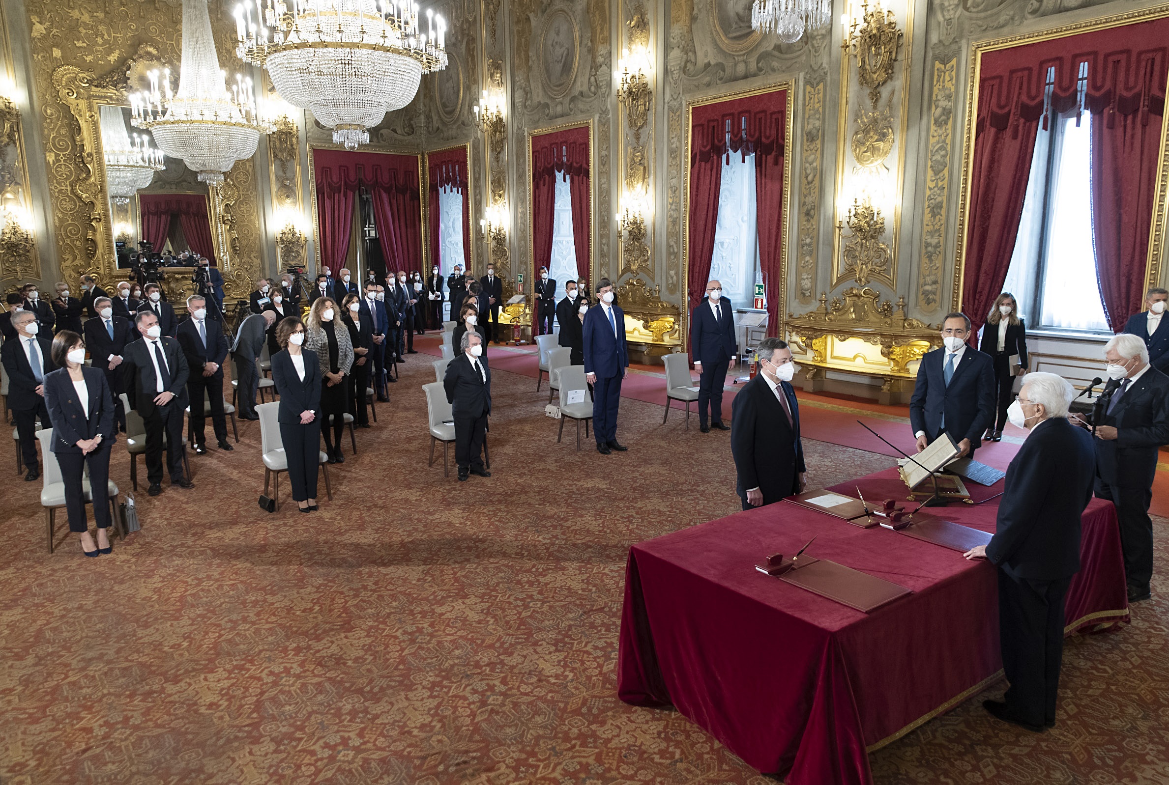 Palazzo del Quirinale 13/02/2021 Il presidente della Repubblica Sergio Mattarella ed il presidente del Consiglio Mario Draghi ed i ministri in occasione della cerimonia di giuramento del Governo