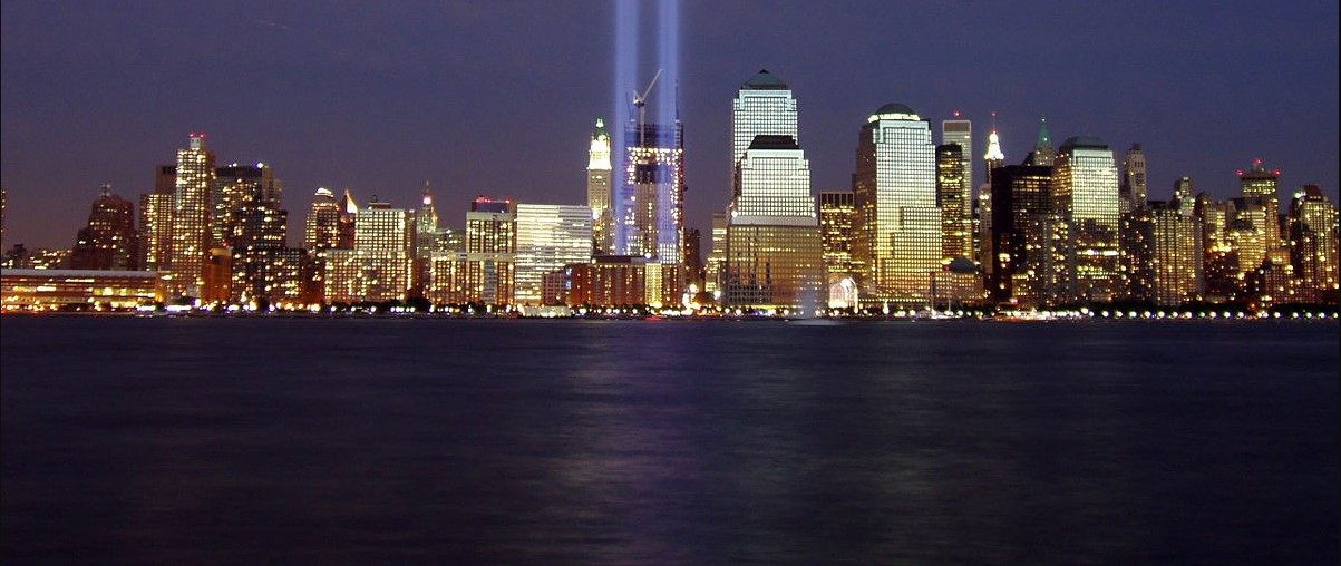 Tribute in Light sul luogo dove sorgevano le Torri Gemelle del World Trade Center di New York