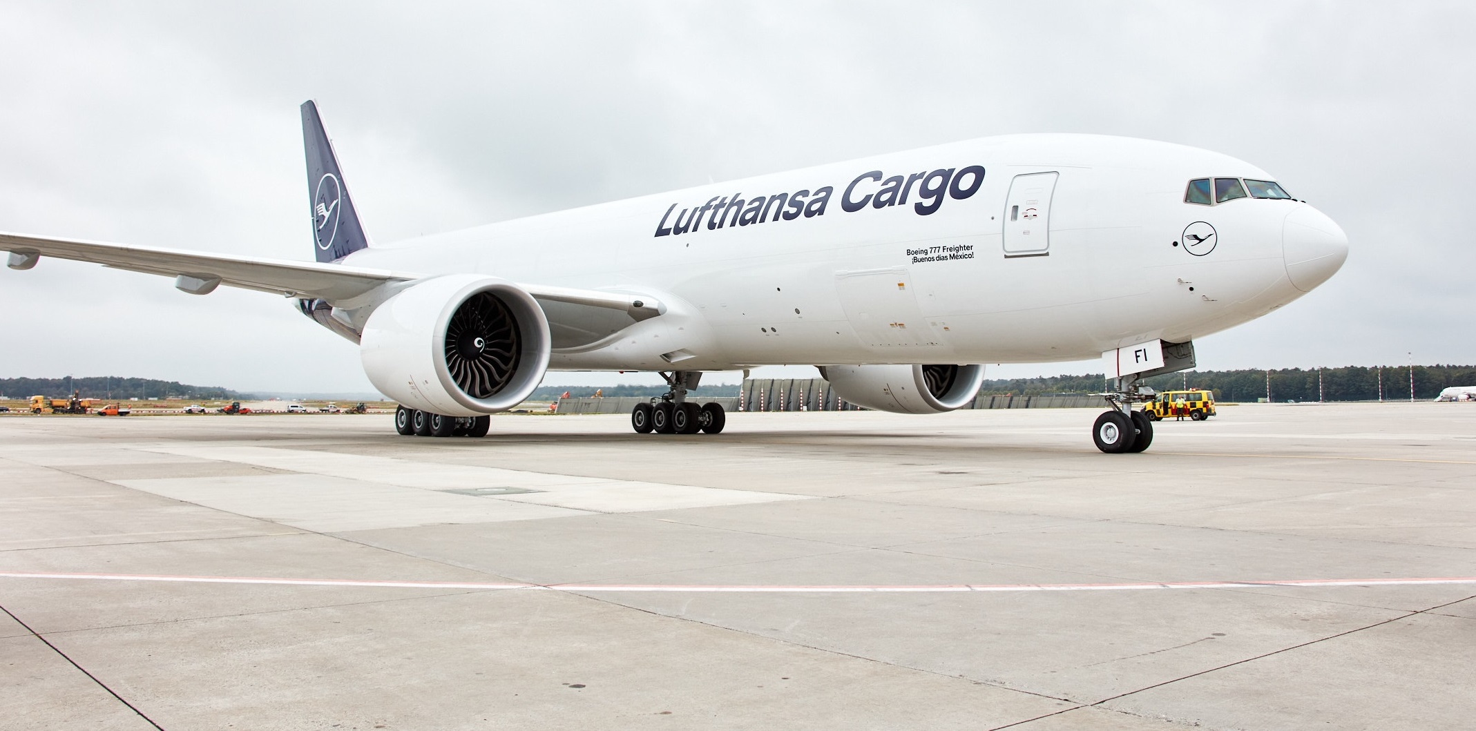 Lufthansa Cargo: aereo B-777F, marche D-ALFI, nome "¡Buenos días México!" atterrato per la prima volta aeroporto di Francoforte il 29 settembre 2020