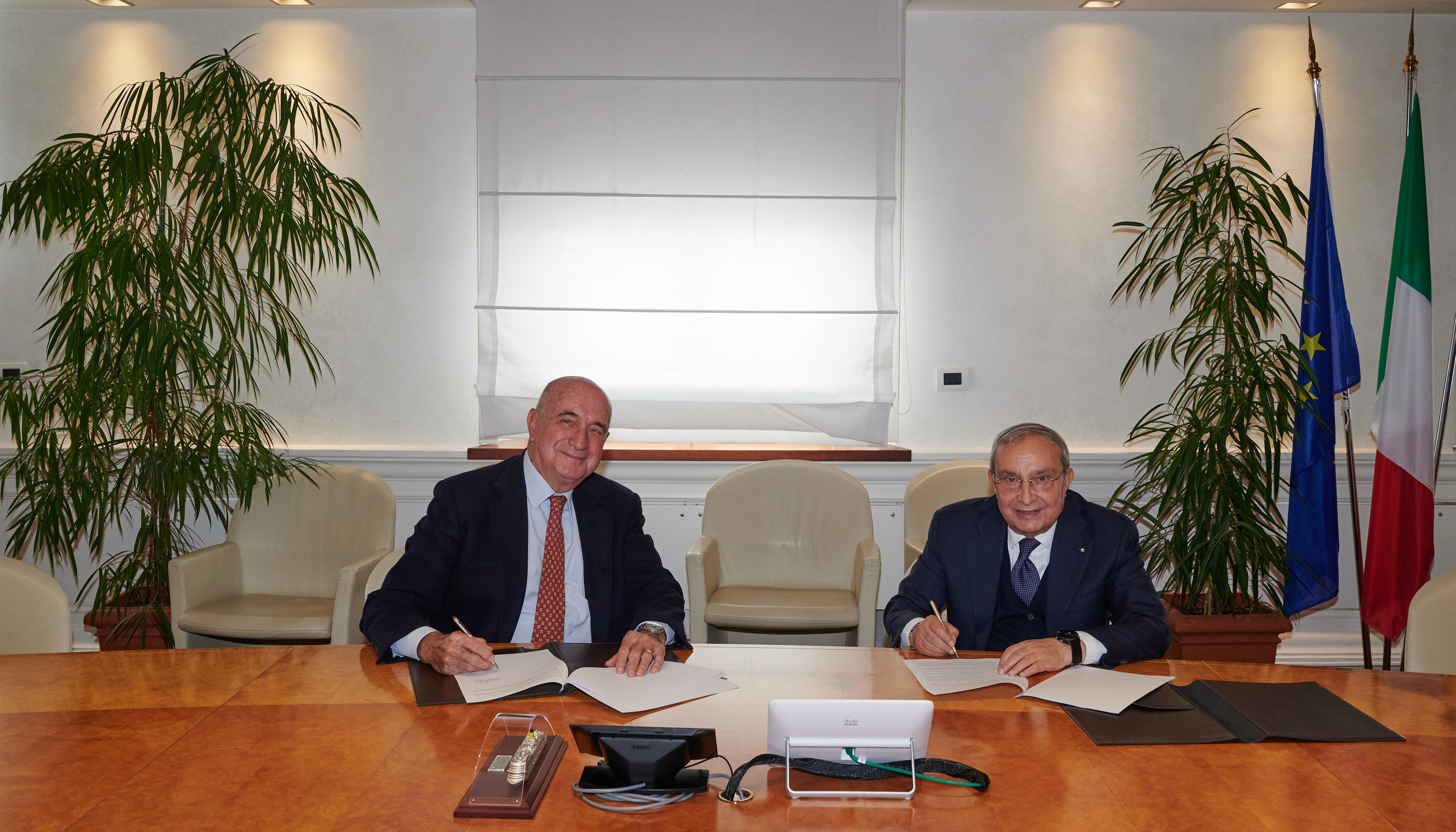 Alberto Tripi, Almaviva Group President and Fincantieri CEO, Giuseppe Bono, together for safe and sustainable mobility