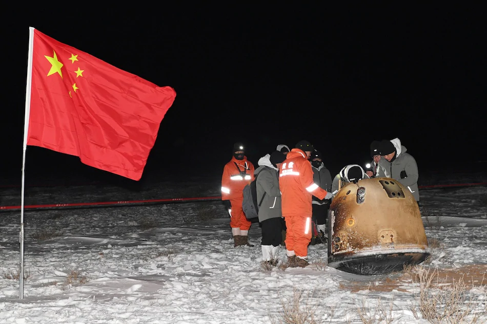 Il ritorno della sonda cinese Chang'e-5 sulla Terra dopo la missione sulla luna