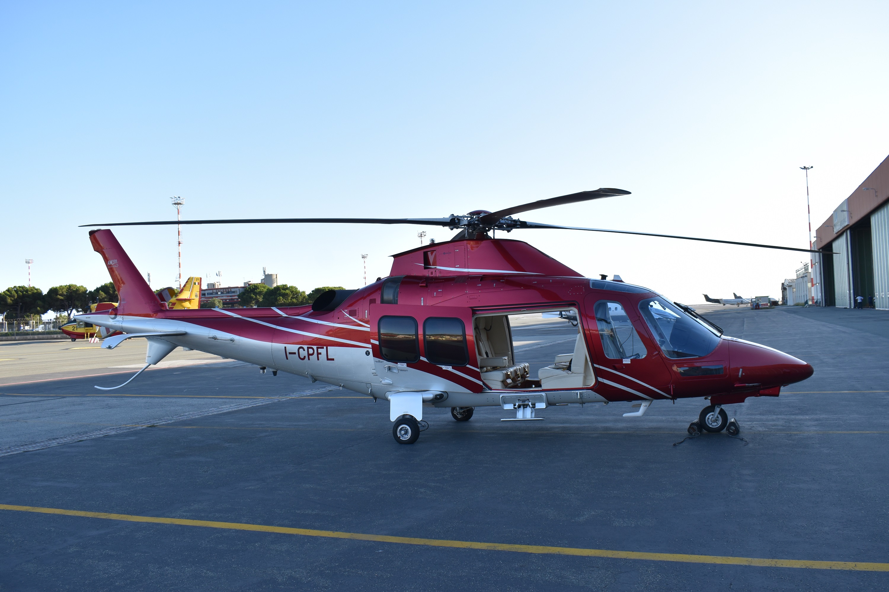 Elicottero AW-109SP di Novaris basato al “Colombo” di Genova è un AW-109SP da sei posti