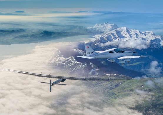 Aerei in volo. Velivolo Solar Impulse ed H-55, lo spin-off tecnologico del progetto Solar Impulse
