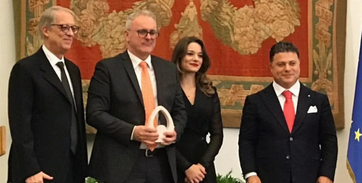 Nicola Zaccheo, presidente Enac, ha ricevuto il 5 dicembre 2019, il premio “100 Eccellenze Italiane” consegnato nell’ambito di un evento in Campidoglio a Roma