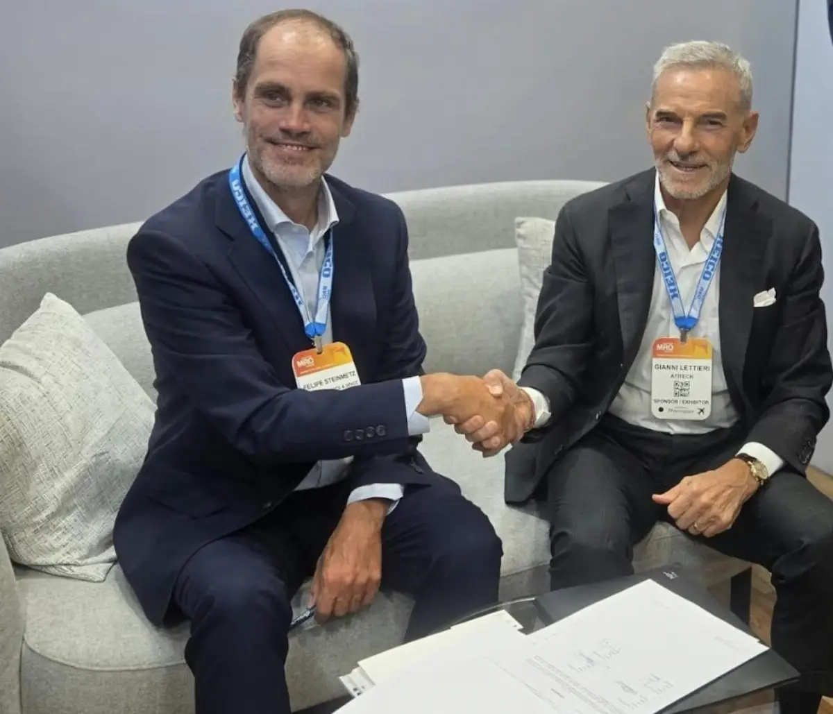 Airbus-Atitech: accordo è stato siglato da Felipe Steinmetz, Head of Commodity and Project Supply Manager Services di Airbus Defence and Space, e da Gianni Lettieri, presidente e ceo di Atitech, durante la conferenza Mro Europe del 14 e 15 ottobre 2025a Londra