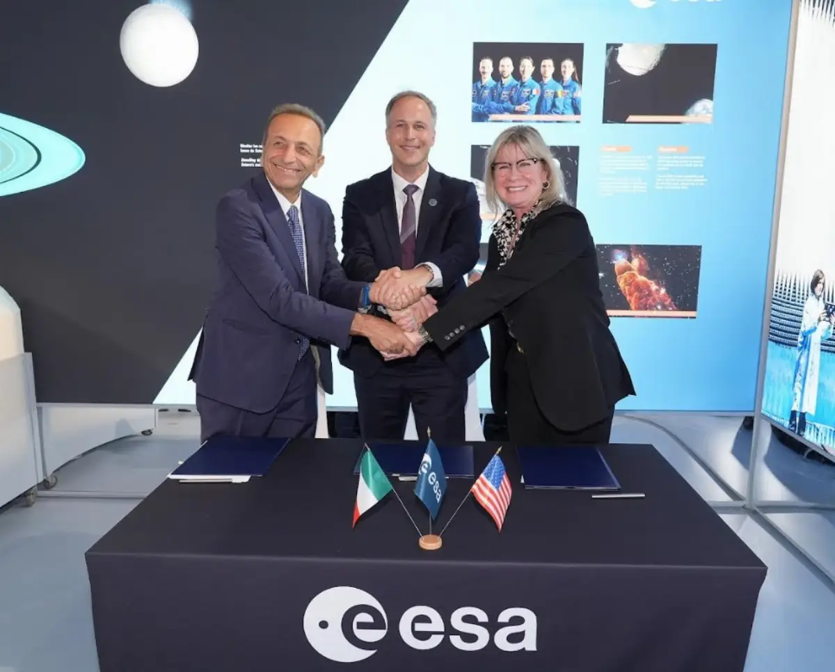 Paris-Le Bourget, on June 18, 2025. The European Space Agency, Thales Alenia Space and Blue Origin to explore collaboration opportunities