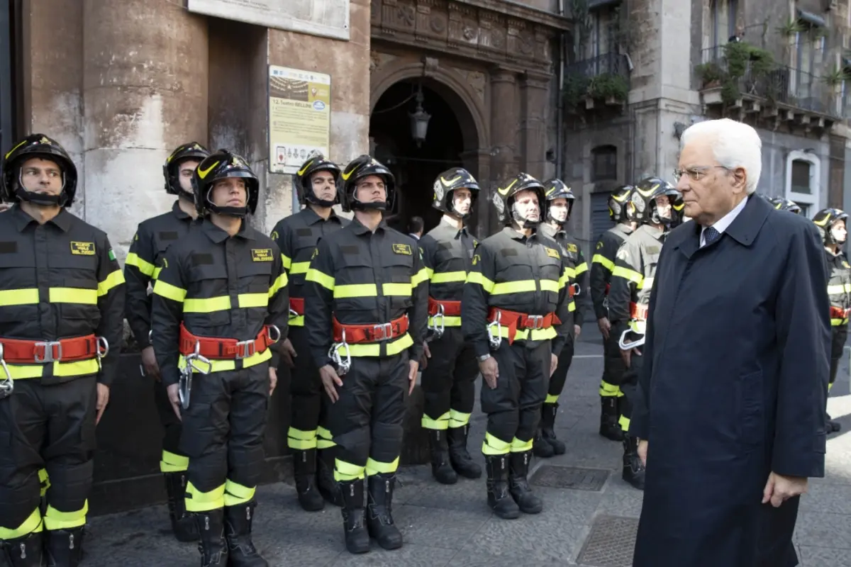Il Presidente della Repubblica Sergio Mattarella in occasione della celebrazione dell’80° anniversario di fondazione del Corpo Nazionale dei Vigili del Fuoco