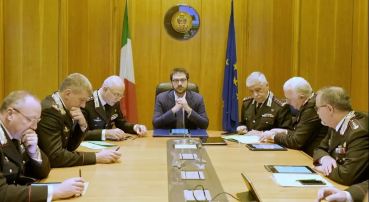 Sottosegretario alla Difesa Angelo Tofalo in visita il 21/12/2018 nella sala crisi del Comando generale dell’Arma dei Carabinieri a Roma