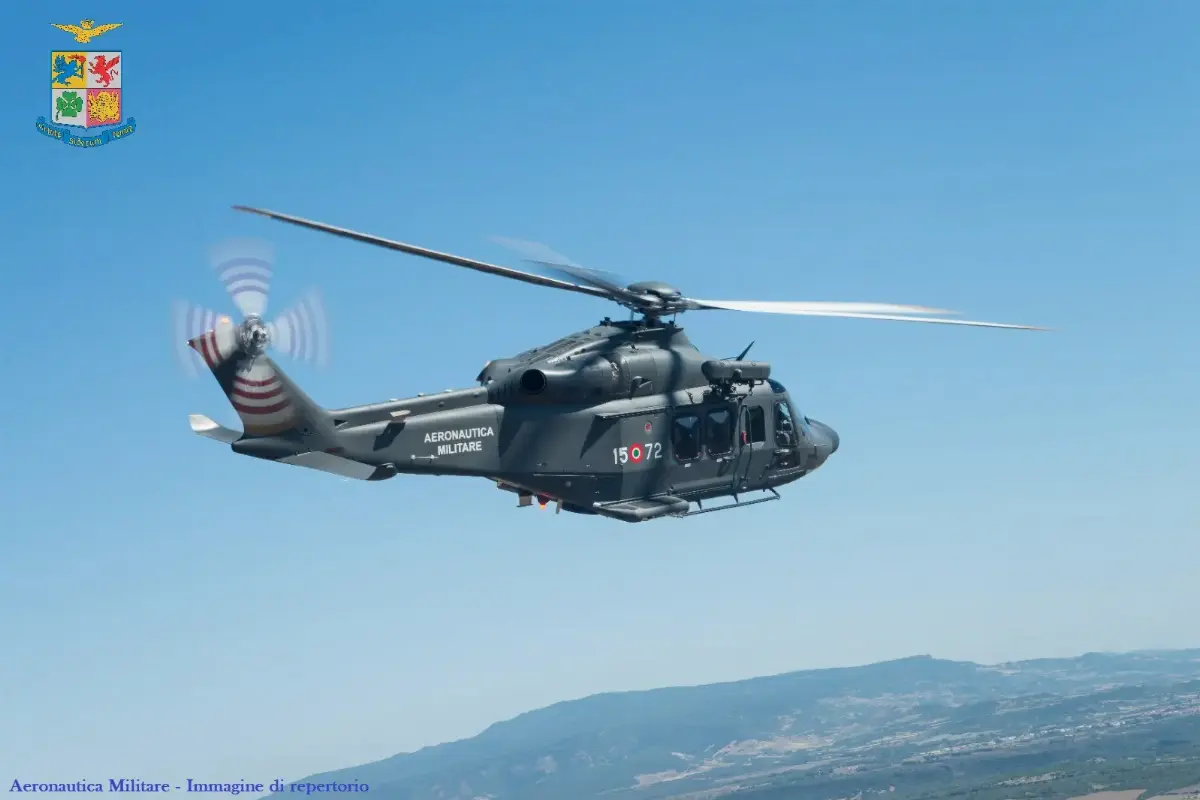 Elicottero HH-139B in volo dell'Aeronautica militare italiana