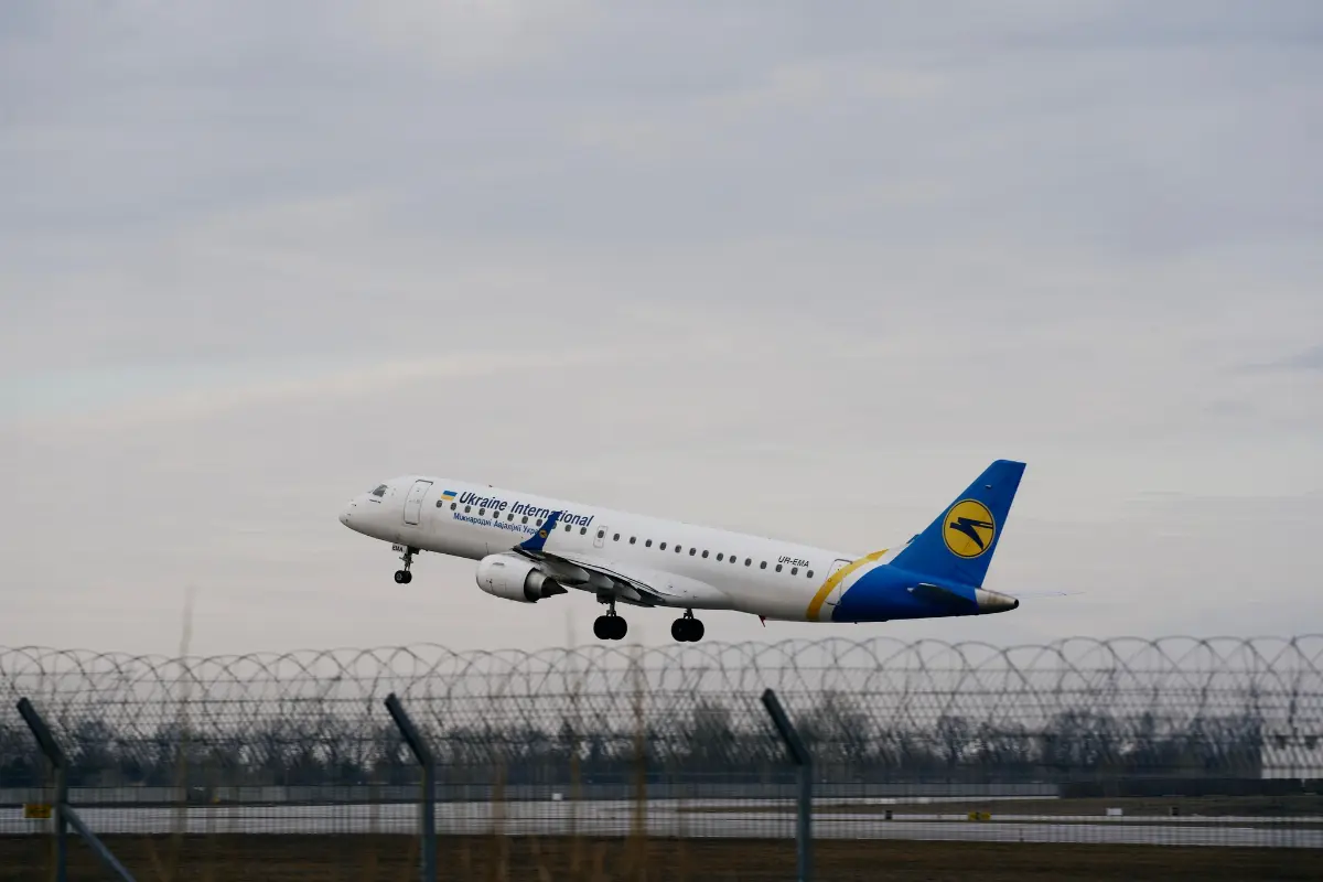Aereo ucraino in decollo