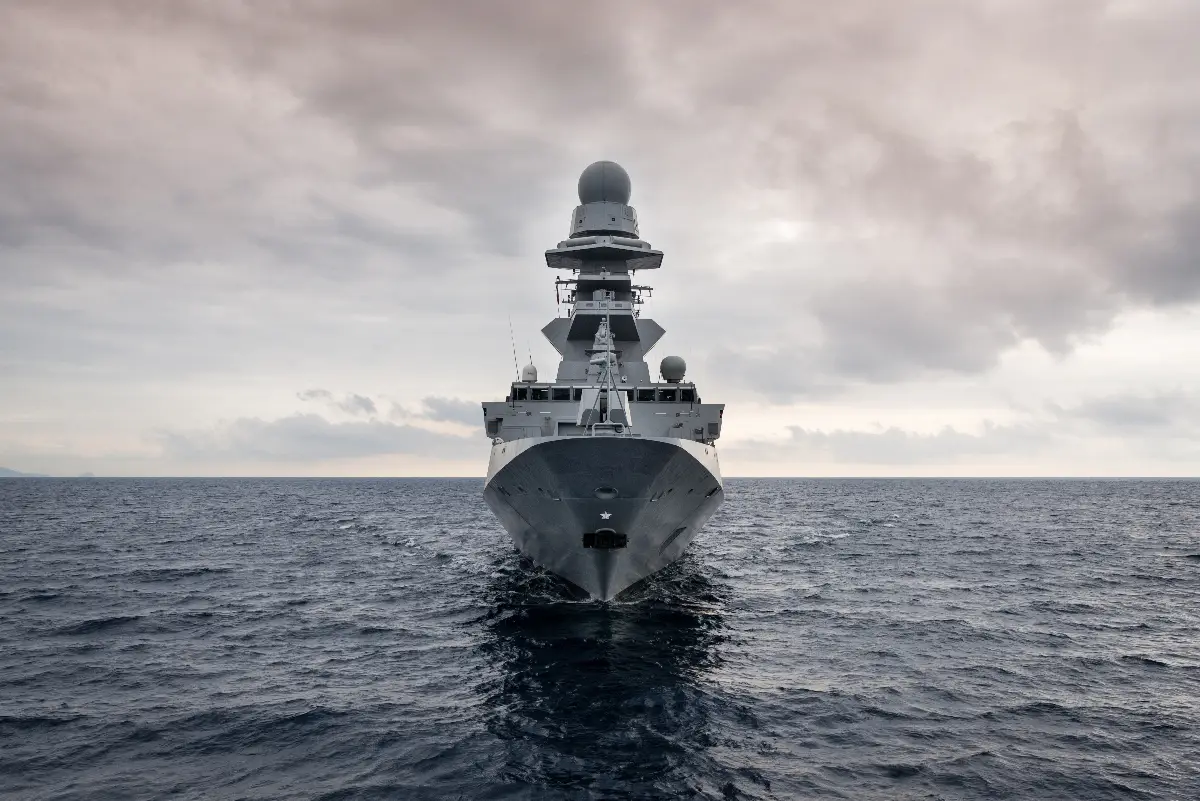 Fremm italiana in navigazione
