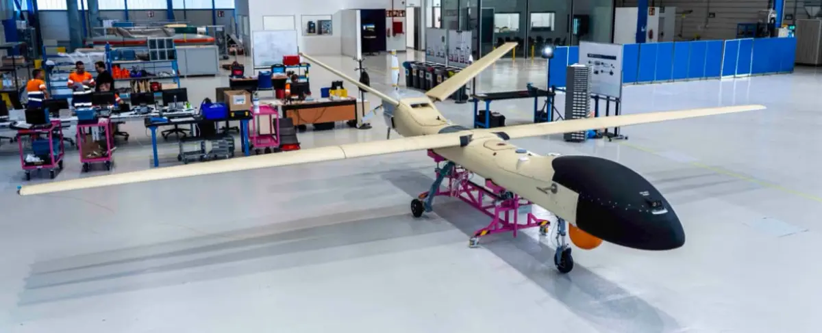 Il primo prototipo del Sirtap alla linea di assemblaggio finale, pronto per iniziare le prove a terra