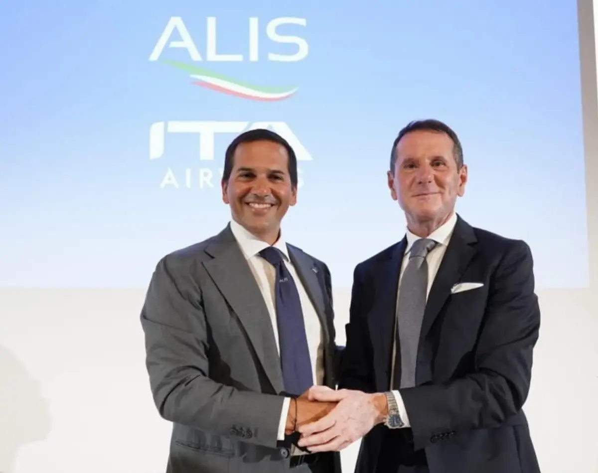 Roma, 22 settembre 2025. ITA Airways entra a far parte di Alis, Associazione logistica dell'intermodalità sostenibile: da sinistra Guido Grimaldi, presidente associazione e Sandro Pappalardo presidente del vettore aereo