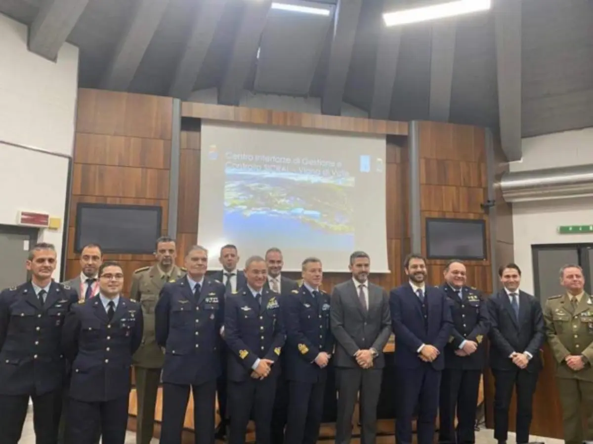 Visita di Angelo Tofalo e Riccardo Fraccaro al Comando aeroporto di Vigna di Valle (Roma) avvenuta il 13 gennaio 2020