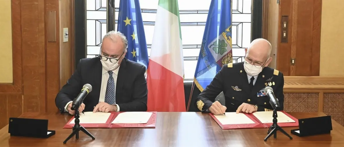 Nicola Zaccheo, presidente Enac ed il capo SMA, generale SA Alberto Rosso suggellano il 22 ottobre 2020 sottoscrizione atto intesa avvenuta in forma digitale disgiunta il 21 ottobre 2020