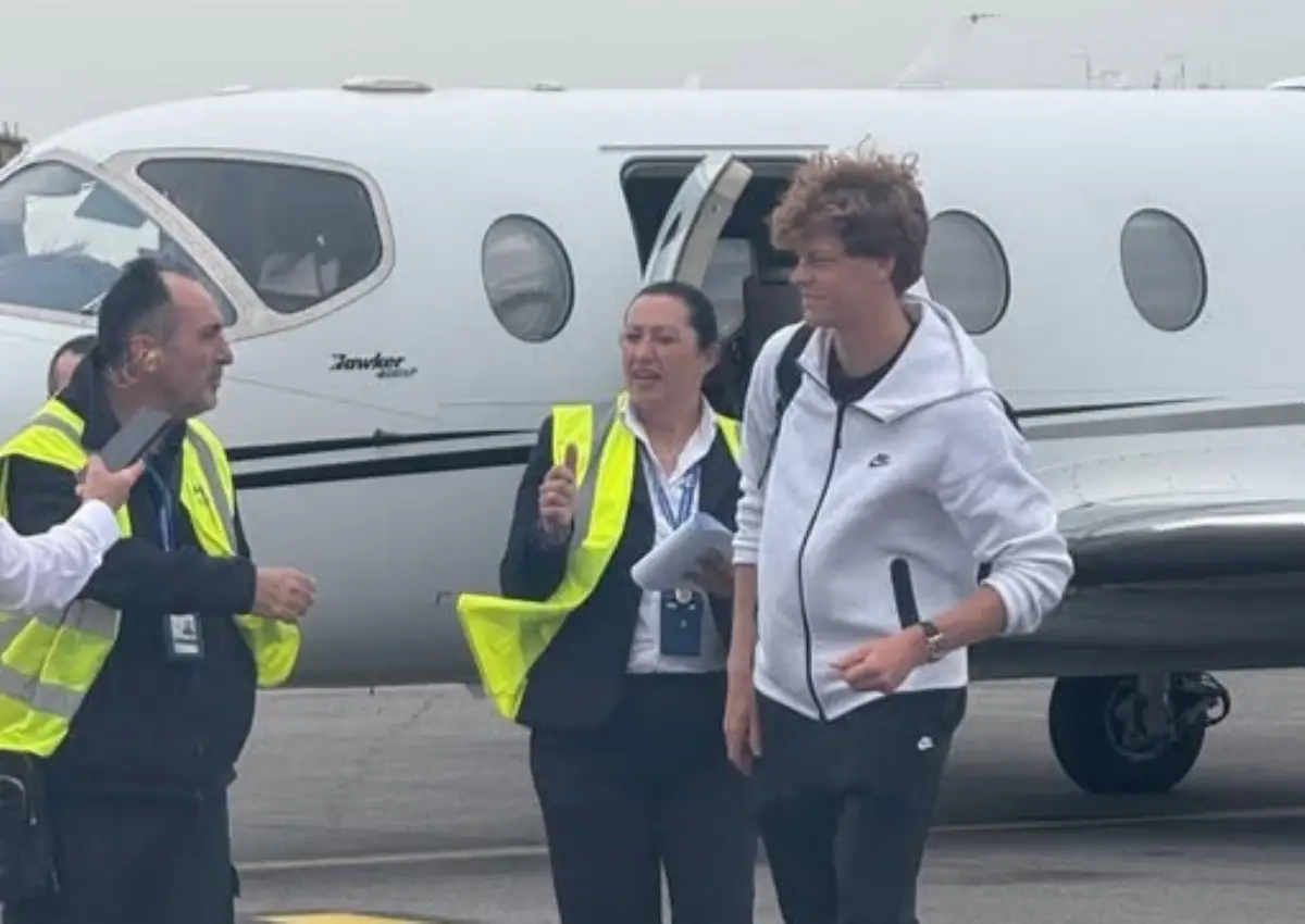 L'arrivo di Jannik Sinner all'aeroporto di Roma-Ciampino (4 maggio 2025)