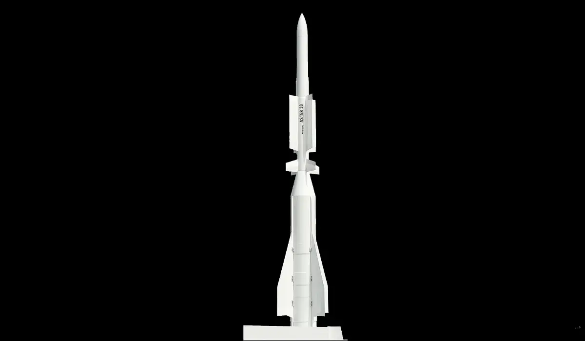 Aster 30, parte di una famiglia di missili antiaerei superficie/aria costruiti da Eurosam, un consorzio europeo formato da Mbda Italia, Mbda Francia e Thales