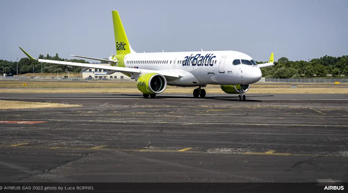 A-220/300 airBaltic