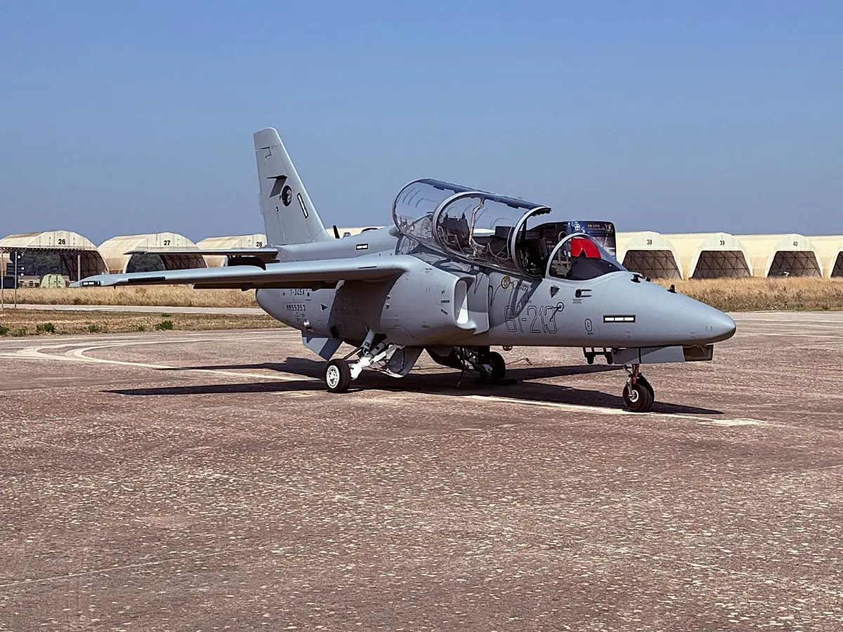 Aereo addestratore M-345 di Leonardo entra in servizio con l’Aeronautica militare italiana il 12 giugno 2025