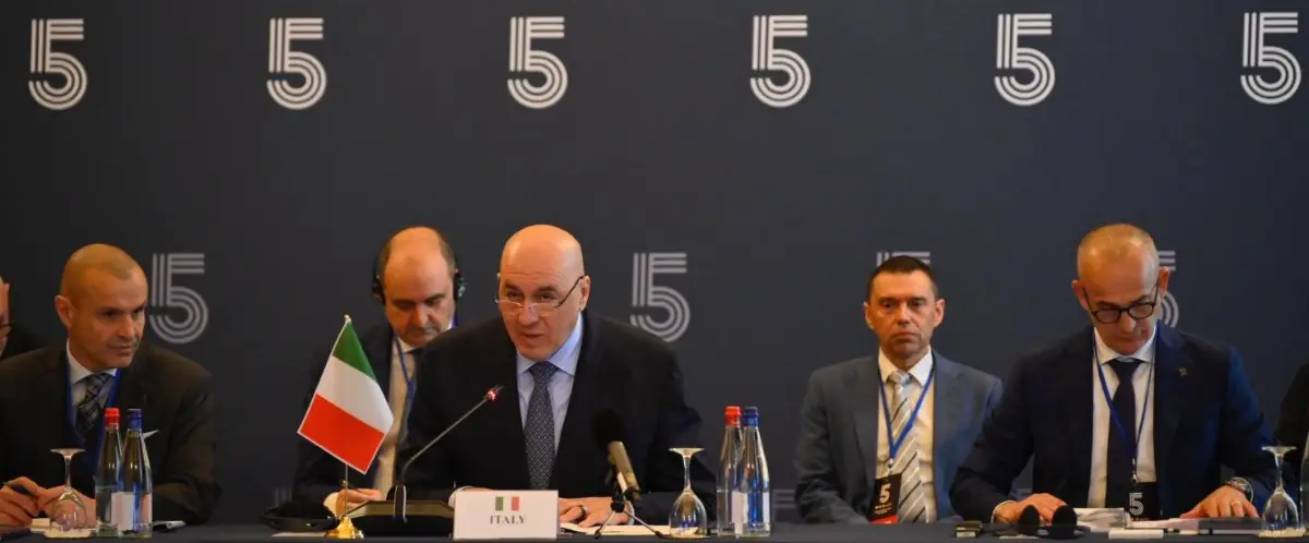 Roma, 16 maggio 2025. Il ministro della Difesa Guido Crosetto apre i lavori della quarta riunione del "Gruppo dei cinque (5)" con i colleghi di Francia, Germania, Polonia, Regno Unito