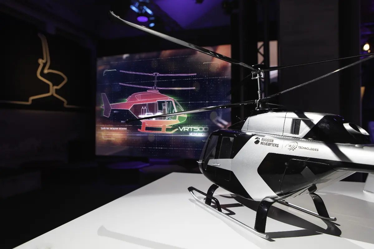 Mock-up elicottero leggero multiruolo VRT-500 all'evento "Fuorisalone" (parte di "Milan Design Week", 8–14 aprile 2019)
