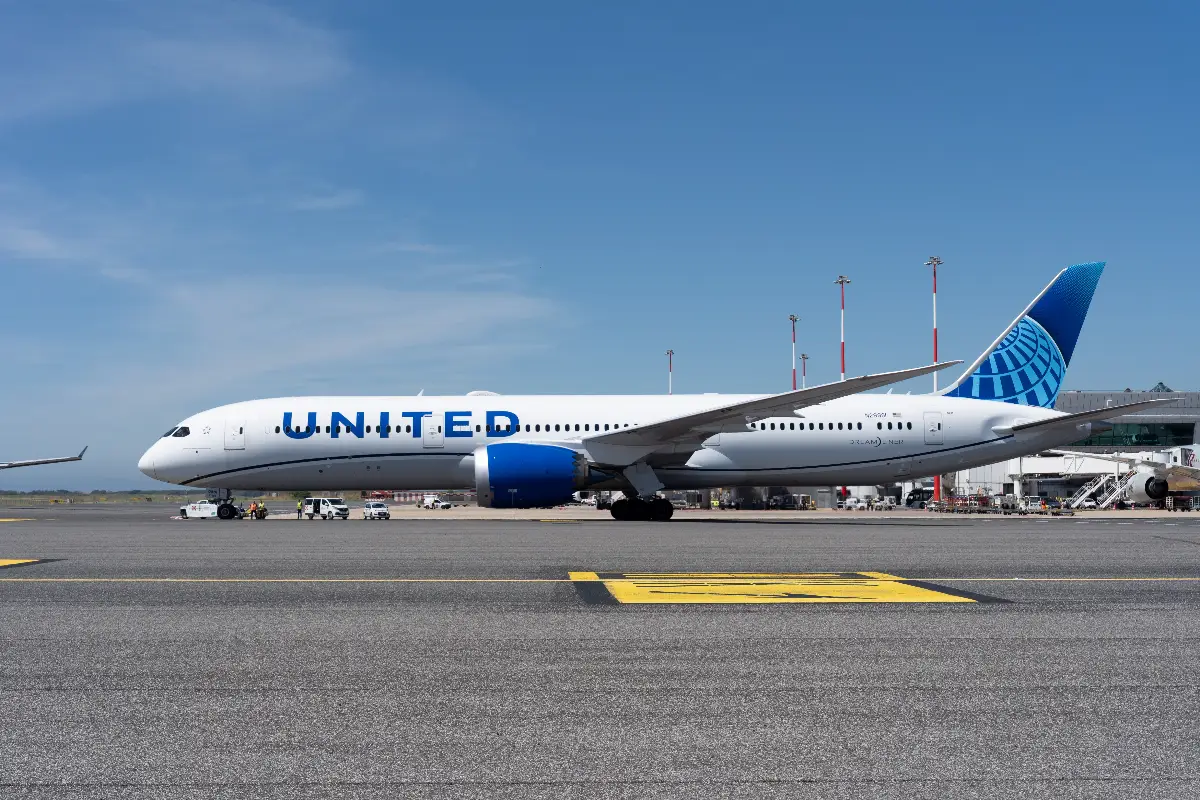 B-787 United Airlines