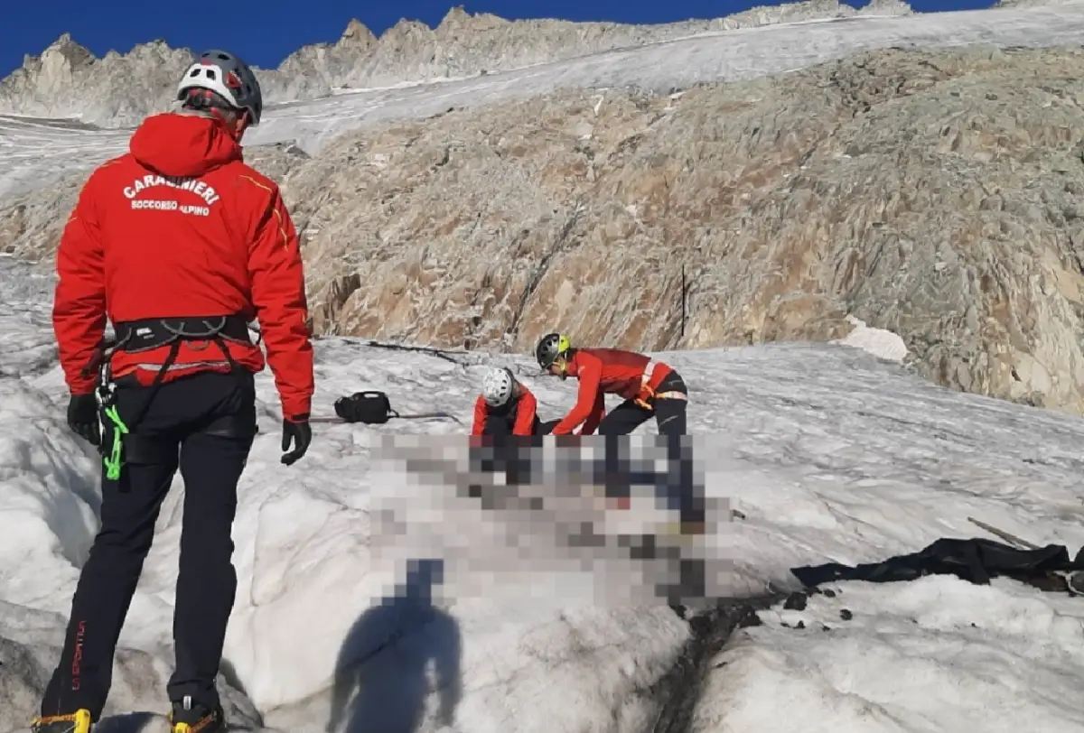 Trento, 27 agosto 2025. Carabinieri recuperano in alta quota i resti di un soldato della Prima guerra mondiale