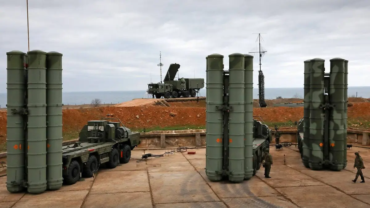 Anti-aircraft defense missile systems S-400
