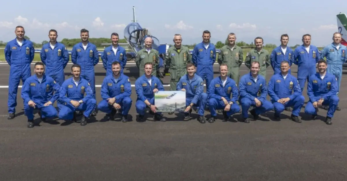 Rivolto, primo maggio 2025. La Pattuglia acrobatica nazionale (Pan) avvia stagione aerei "Frecce Tricolori"
