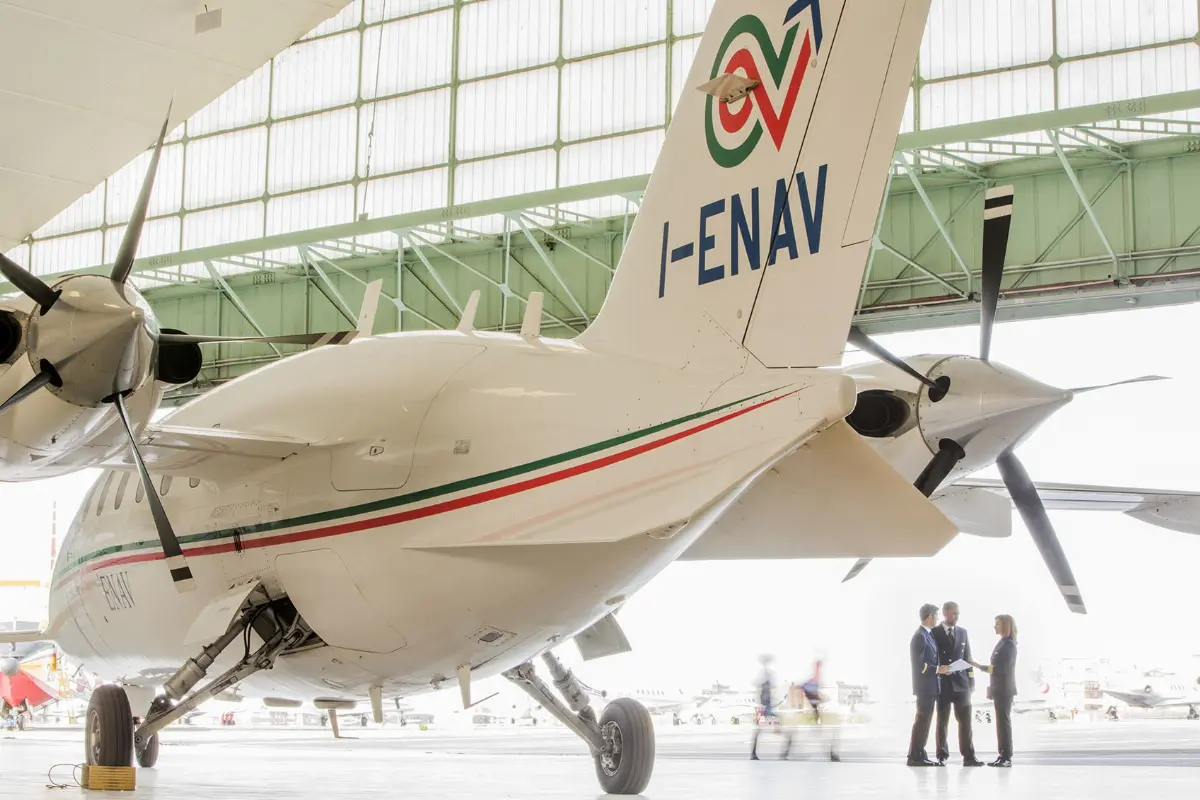 Aereo P-180 di Enav