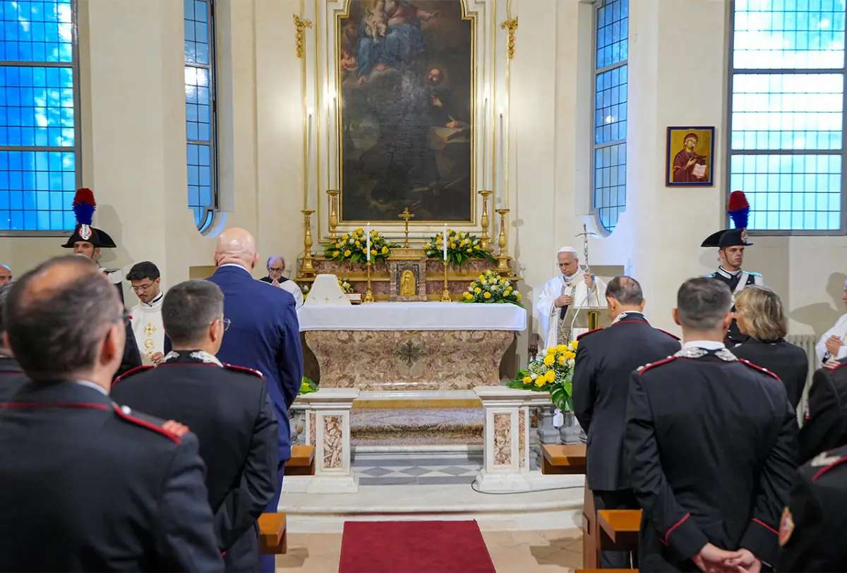 Castel Gandolfo, 15 luglio 2025. Il ministro Guido Crosetto alla messa celebrata da Papa Leone XIV in occasione del 75esimo anniversario della proclamazione della Virgo Fidelis, patrona dell'Arma dei Carabinieri