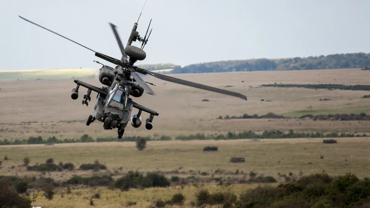 Elicottero Apache per il Regno Unito