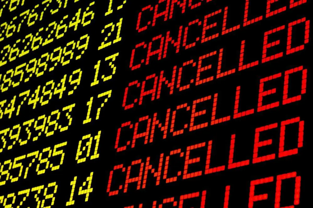Tabellone voli cancellati